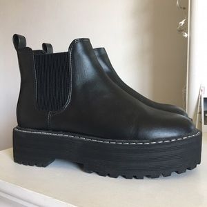 Platform Chelsea Boots